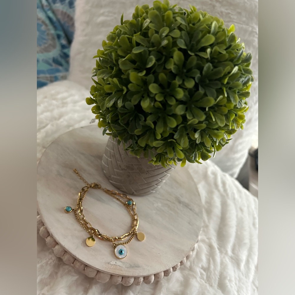 Women bracelet